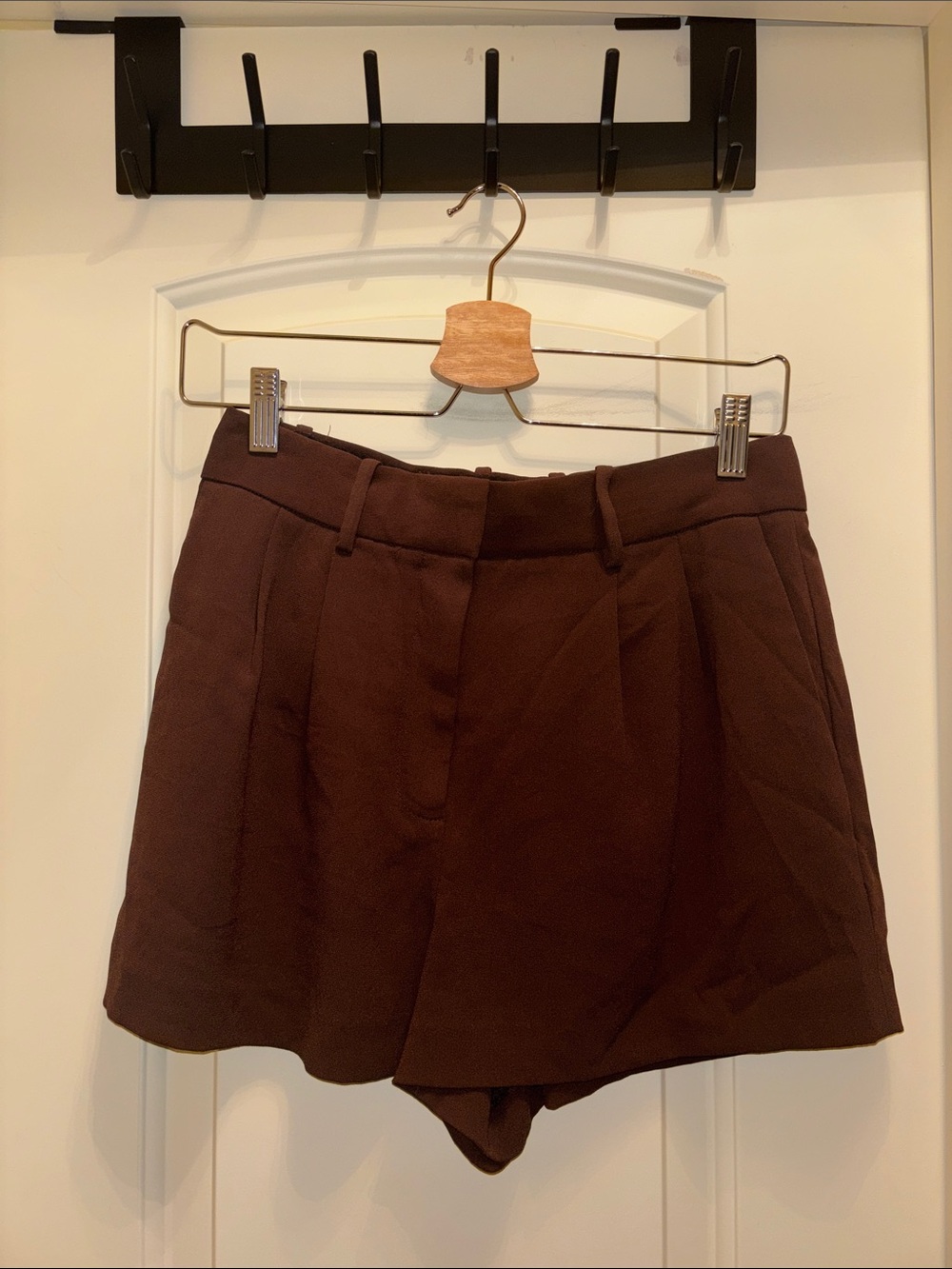 Babaton Dark Brown Pleated High-Rise Skort